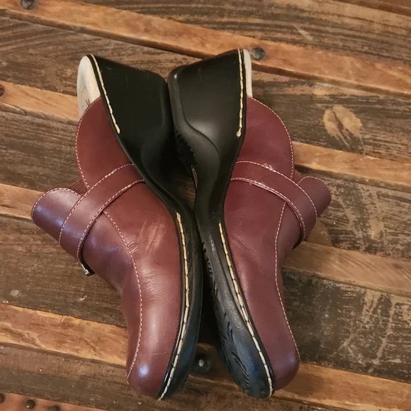 Softspots Brown Leather Loafer Mule - Picture 5 of 10